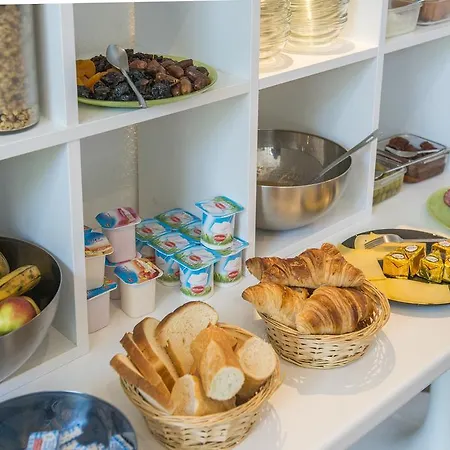 D'etape Des Capucins