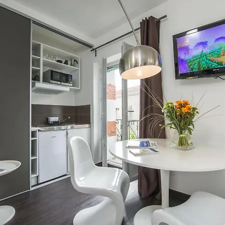 D'etape Des Capucins Hostal *