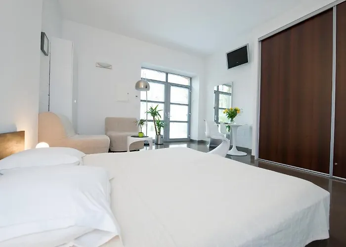 D'etape Des Capucins